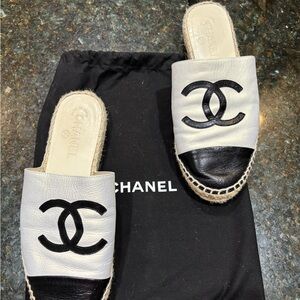 Chanel Lambskin Slip On Espadrilles Flat white opalescent&Black Women's Size 9.